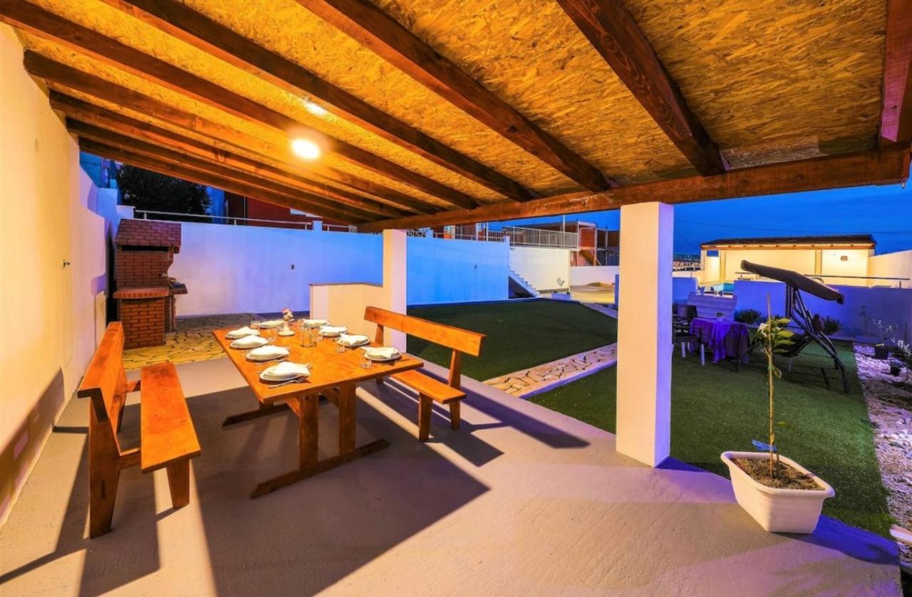 Villa Ana Kaštel Sućurac Eksteriør billede