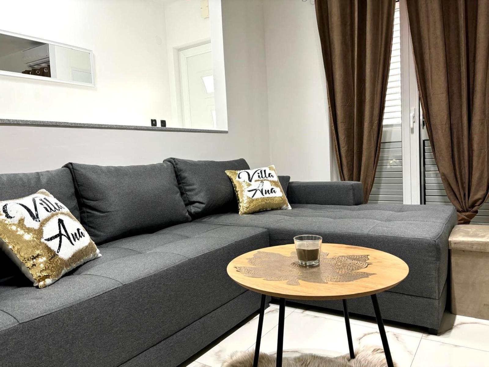 Villa Ana Kaštel Sućurac Eksteriør billede