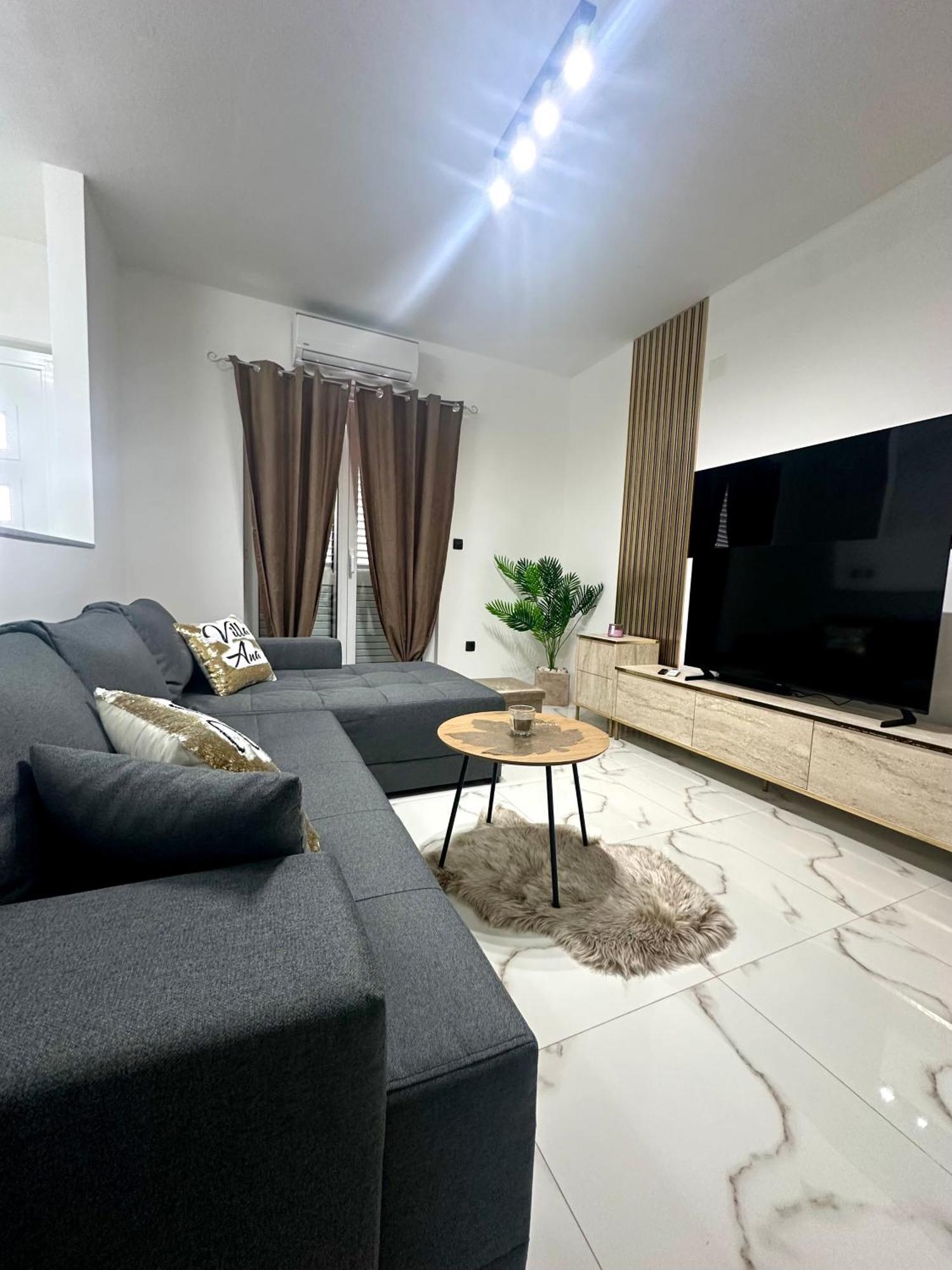 Villa Ana Kaštel Sućurac Eksteriør billede